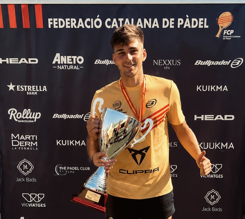 Joaquim Florensa celebrating a Spanish Team Championship